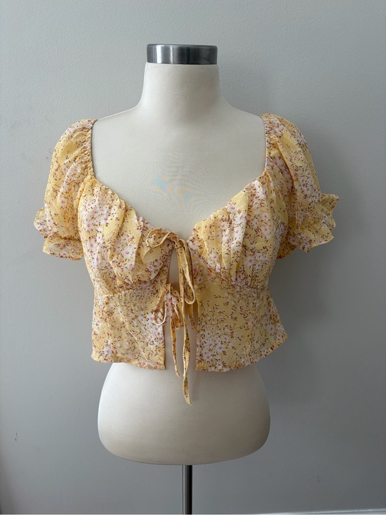 Love Tree Tops - Love Tree Yellow Floral Tie-Front Puff Sleeve Crop Top M Cottagecore Coquette